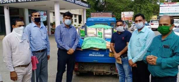 Haryana Association Patwar and Kanungo donated food items to Haryana Relief Fund
